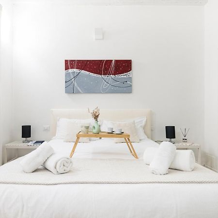 Amazing, New & Fully Furnished Studio In Duomo 밀라노 외부 사진