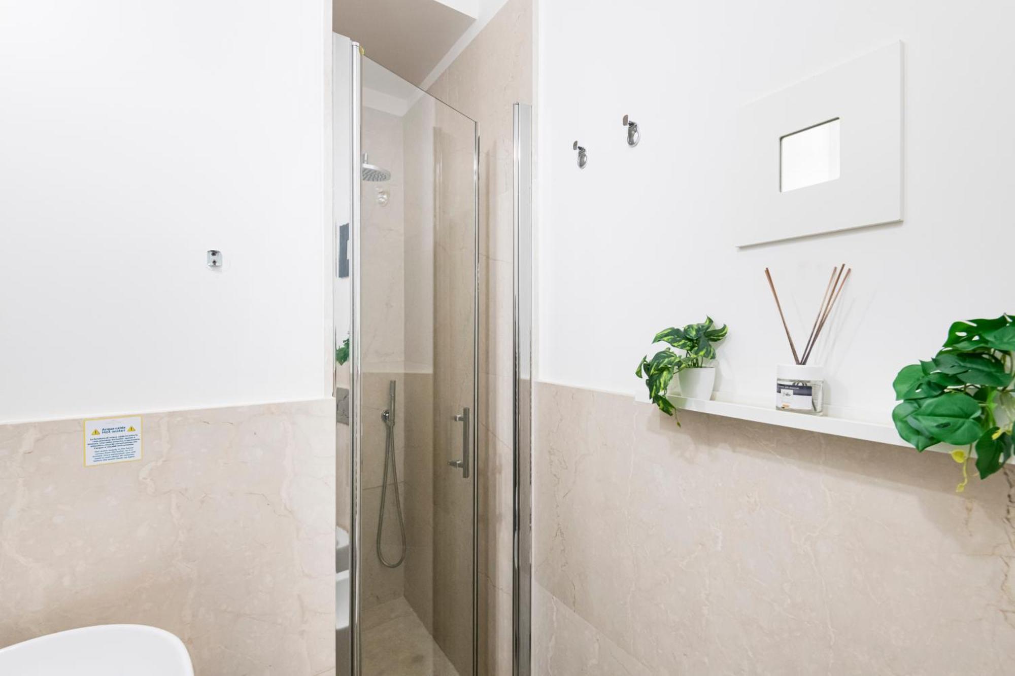 Amazing, New & Fully Furnished Studio In Duomo 밀라노 외부 사진