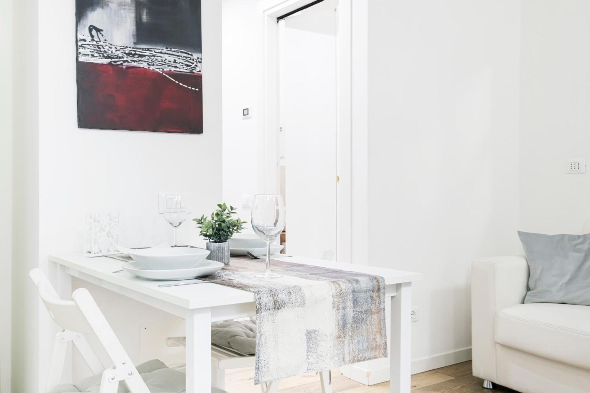 Amazing, New & Fully Furnished Studio In Duomo 밀라노 외부 사진