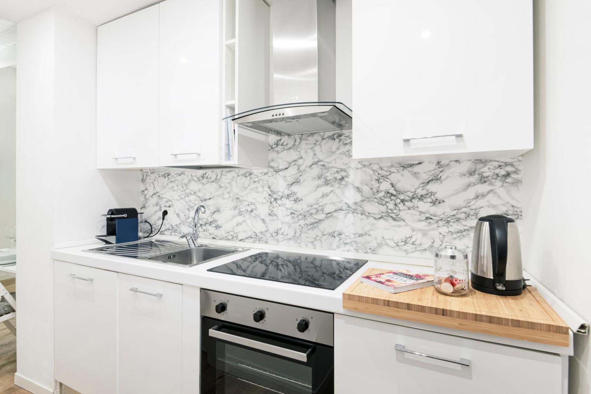Amazing, New & Fully Furnished Studio In Duomo 밀라노 외부 사진